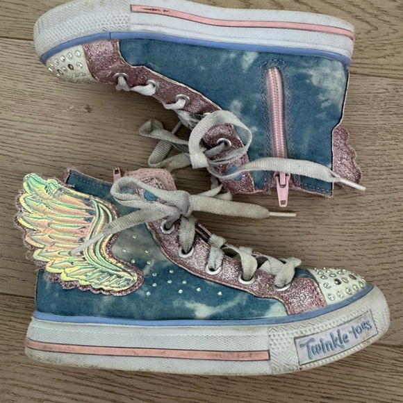 Girls Skechers Twinkle Toes Might Up  Dreamy Wings Sneaker size 12 - Picture 1 of 9